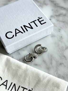 CAINTÉ Stage earrings NEW!